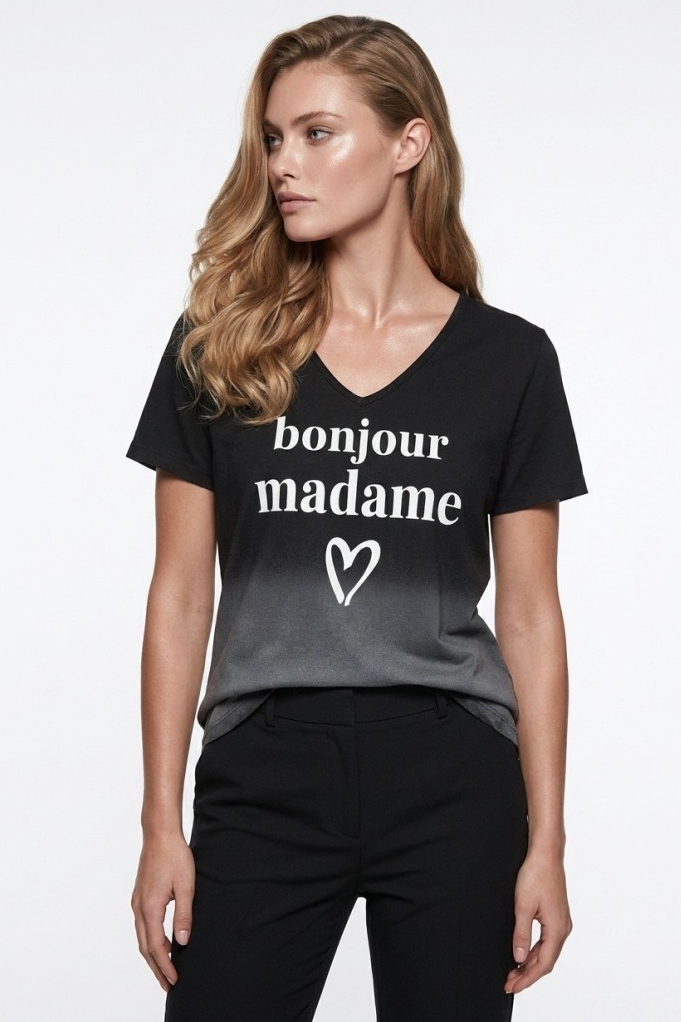 חולצה מעוצבת 